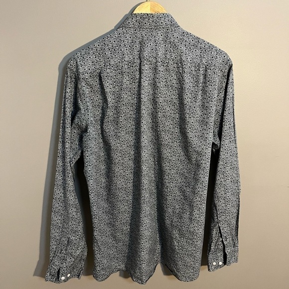 Large Black & White Graphic Ben Sherman Unique Floral Print Button Down Shirt - Picture 6 of 10